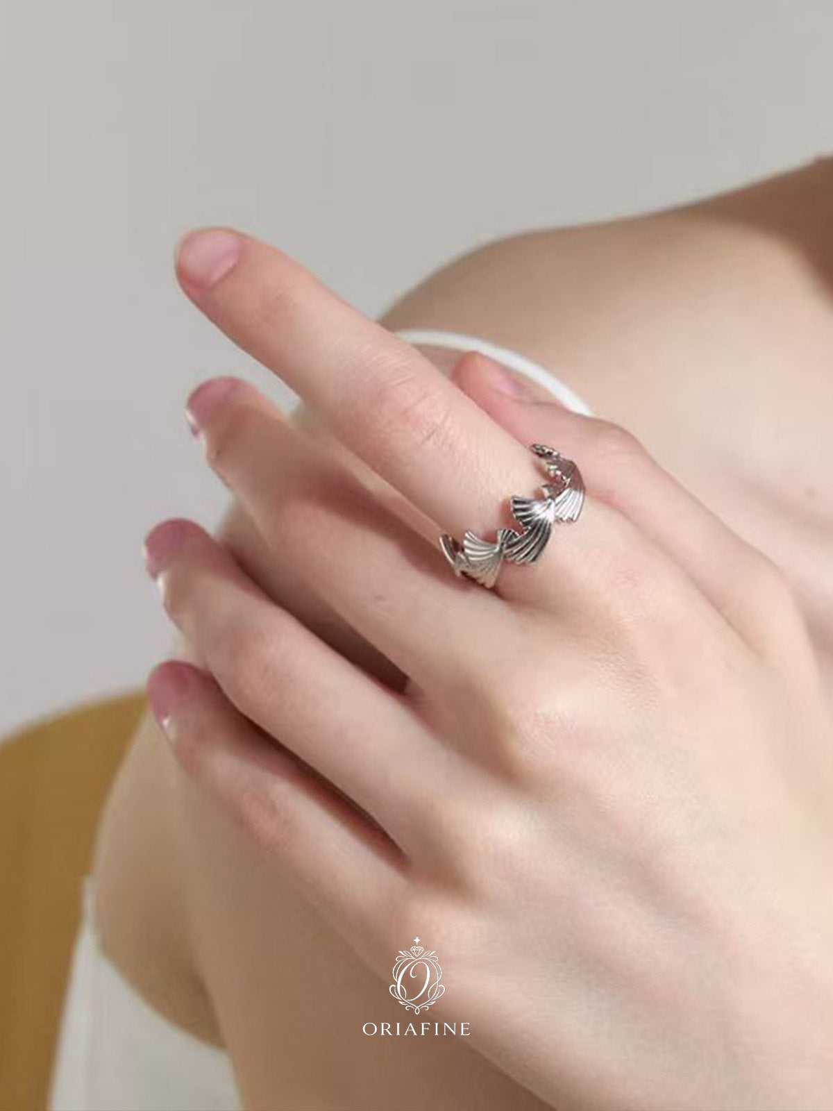 Ondelle Ripple Ring