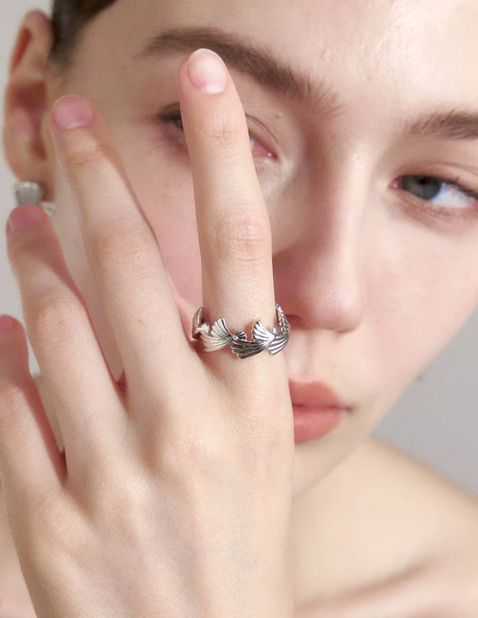 Ondelle Ripple Ring