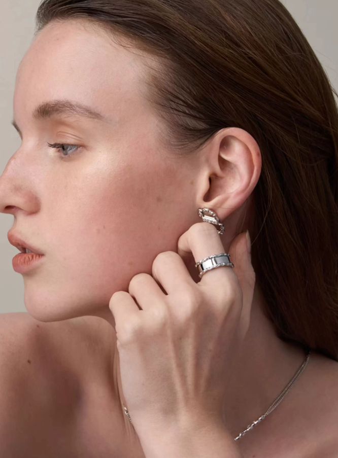 Velune Adjustable Open Ring